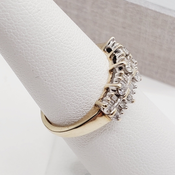 10k Solid Yellow Gold Genuine Round & Baguette Diamond Band Ring - Picture 2 of 8